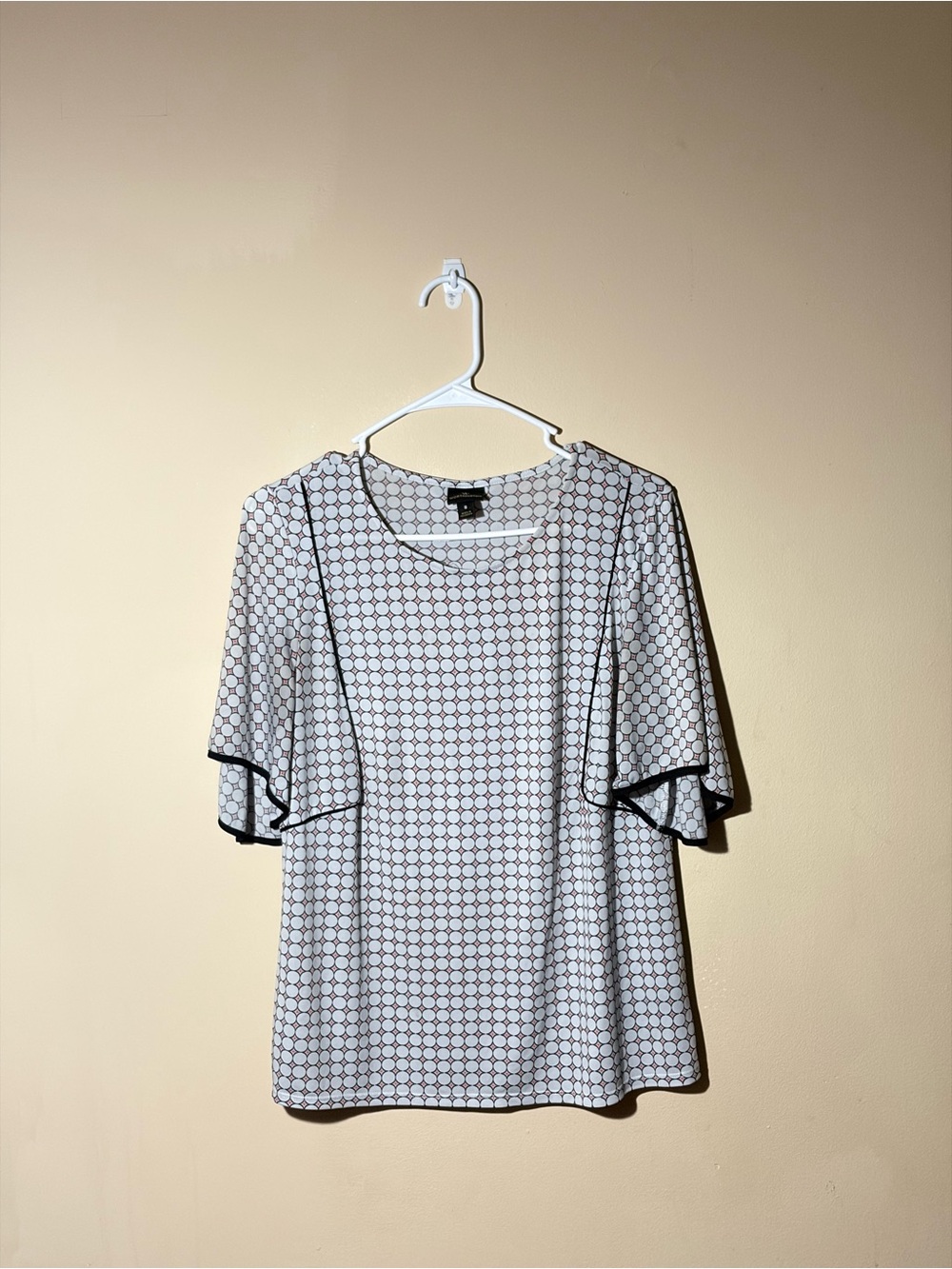 Worthington Womens Size Small Geometric Print Flutter Sleeve Top